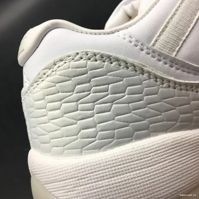 Frost Air 897331-100 Jordan White 11 Heiress Low 0516